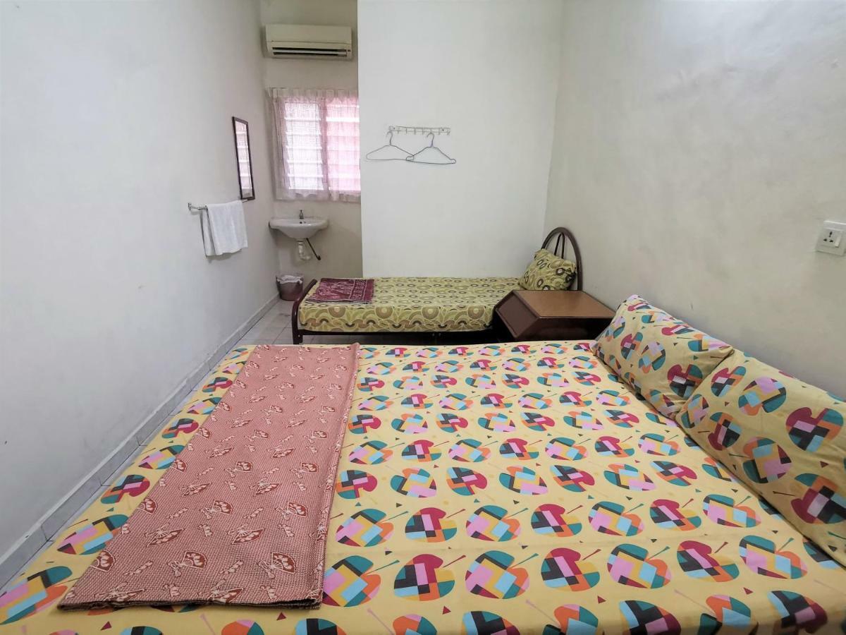 Star Lodge George Town Esterno foto