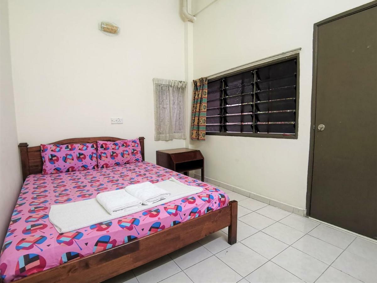 Star Lodge George Town Esterno foto