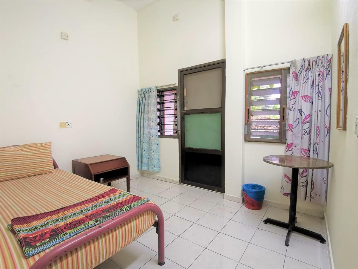 Star Lodge George Town Esterno foto